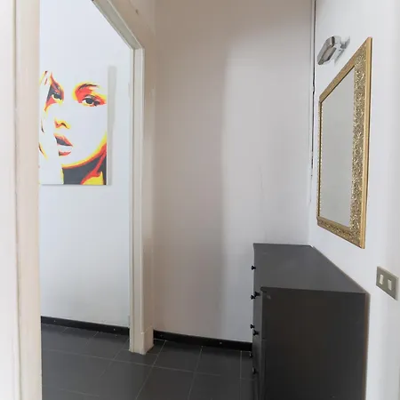 Central Flat - Boccaccio 7 * ميلان